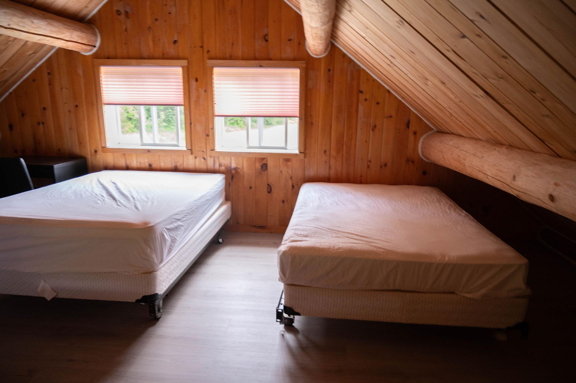 Bedroom loft with beds